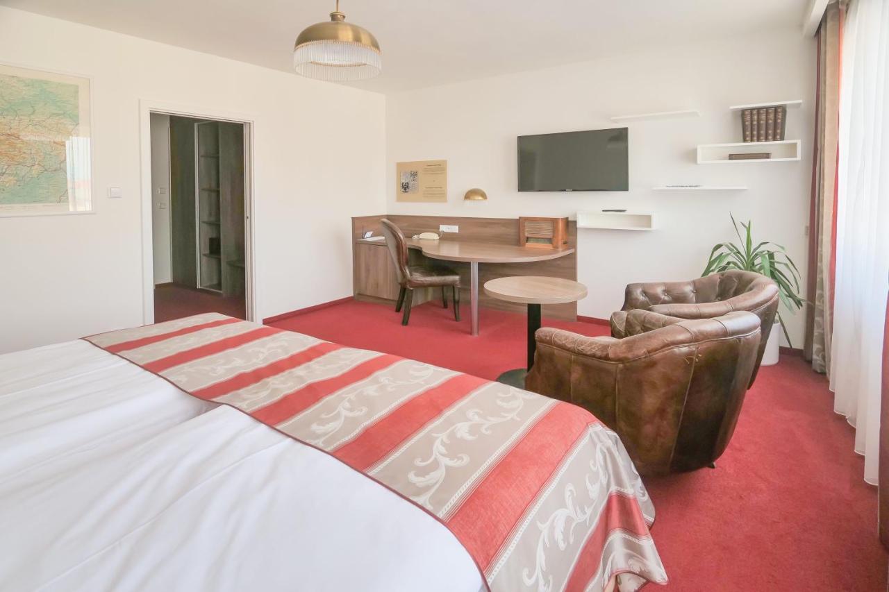 Hotel Zlata Hvezda Litomyšl Extérieur photo